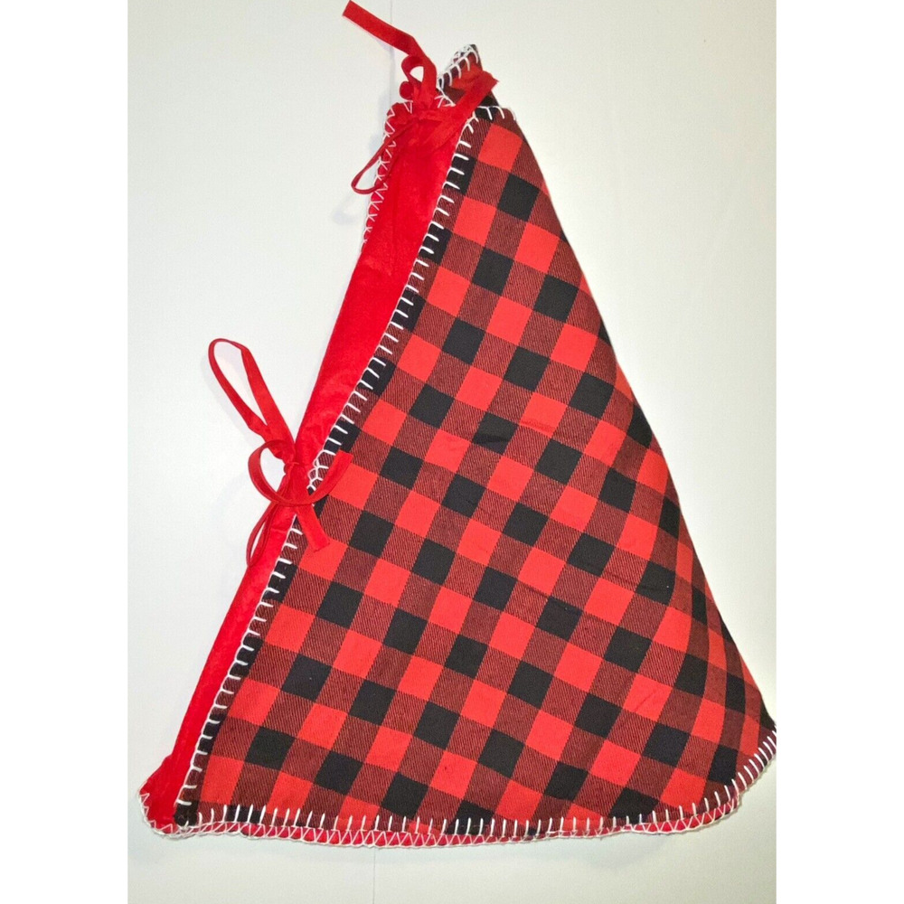 Red Buffalo Check Tie Closure White Hem Stitch 48-inch Christmas Tree Skirt NWOT